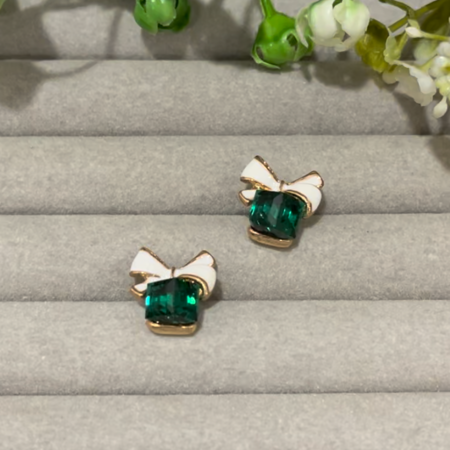 3D Green Stone Bow Studs