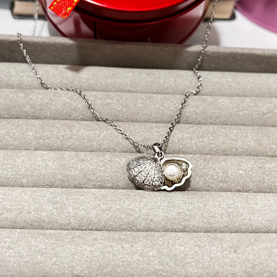 Sea Shell Pearl Chain Pendant