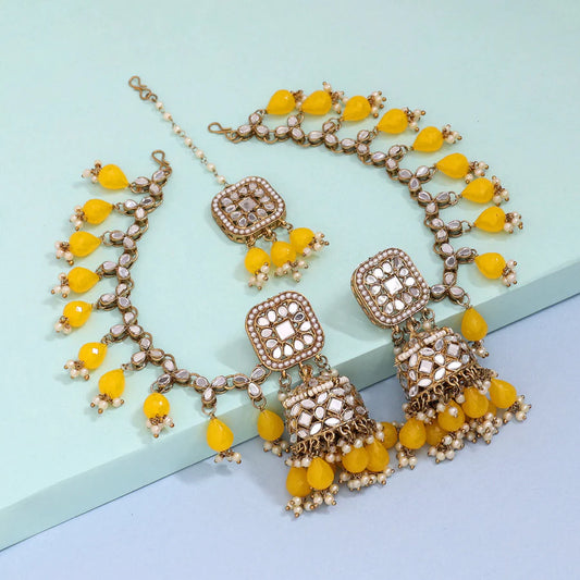 Yellow Mirror Kundan Earrings With Maang Tikka