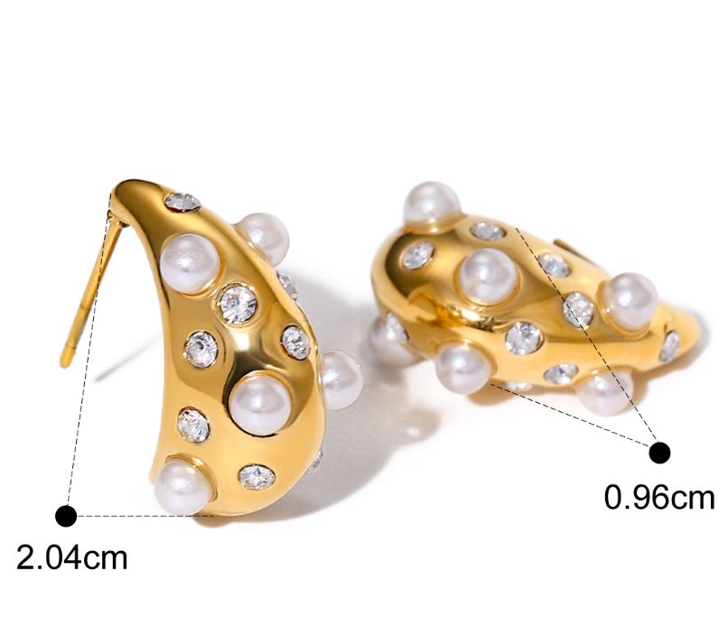 18k Gold AD Studded Earring