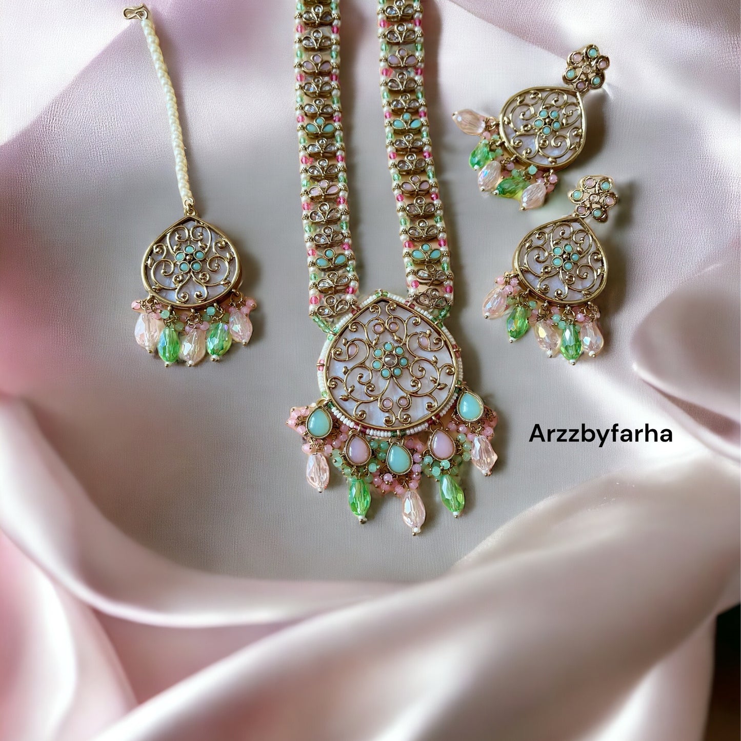 Elegant MOP Necklace Set