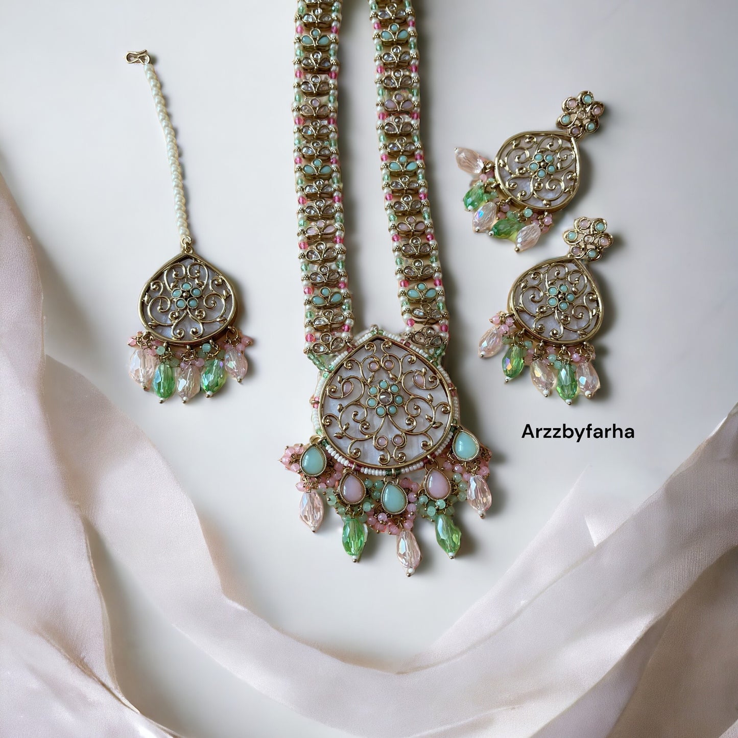 Elegant MOP Necklace Set