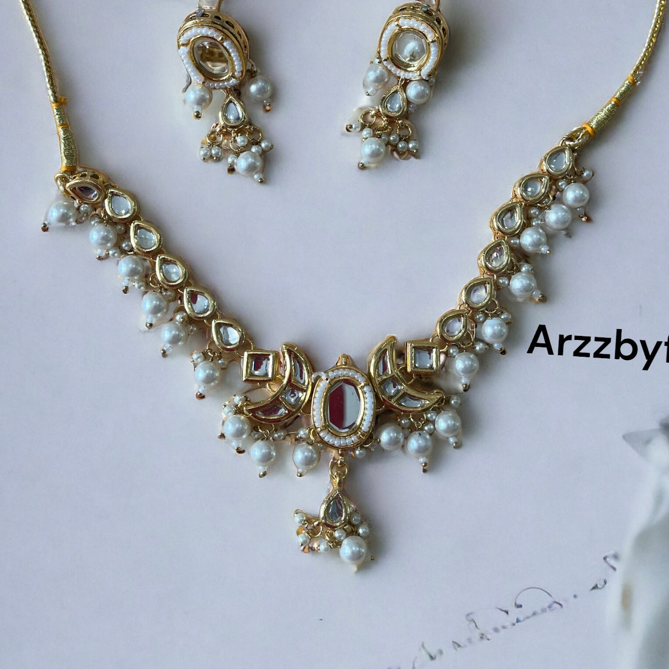 White Sleek Kundan Beaded Choker Set