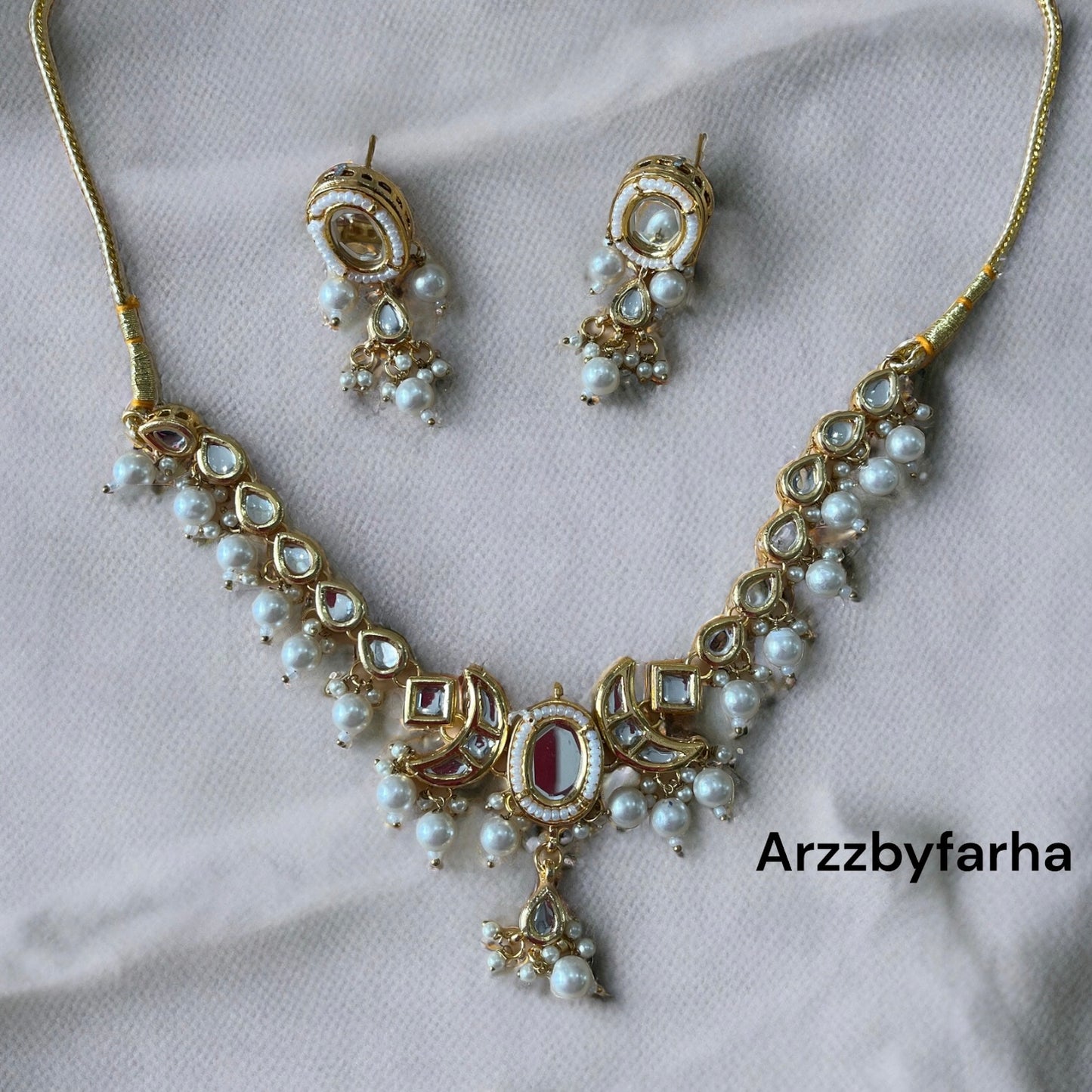 White Sleek Kundan Beaded Choker Set