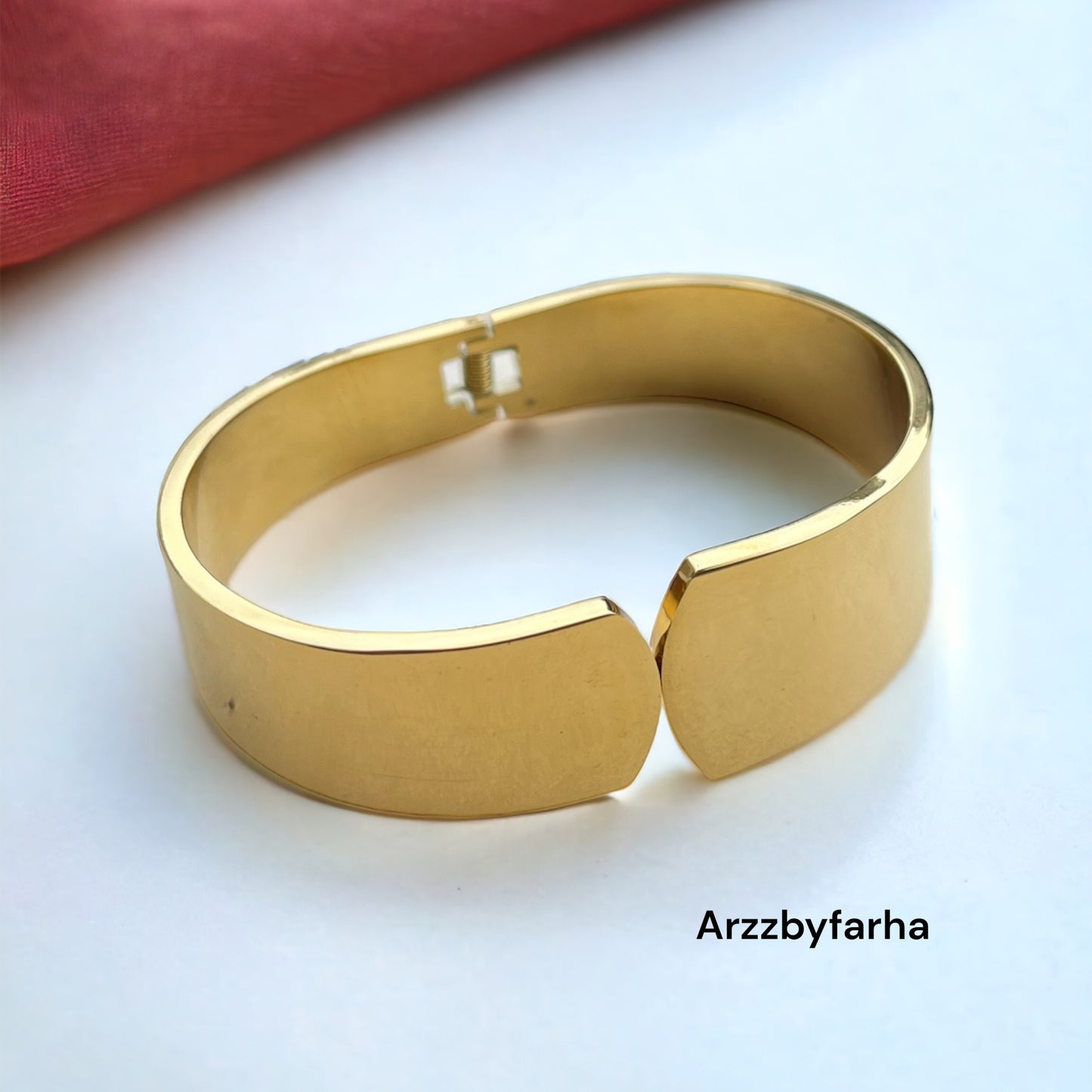 Gold Plated Front Open Cuff Bracelet