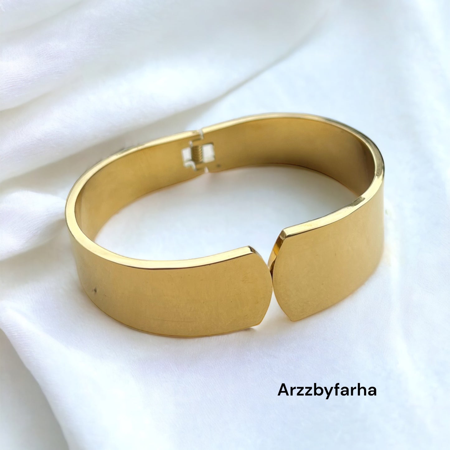 Gold Plated Front Open Cuff Bracelet