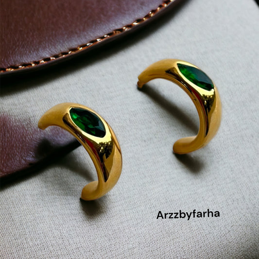 18k Gold Green Stone Earrings