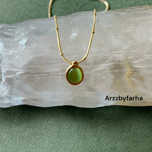 Green Stone Pandent Necklace