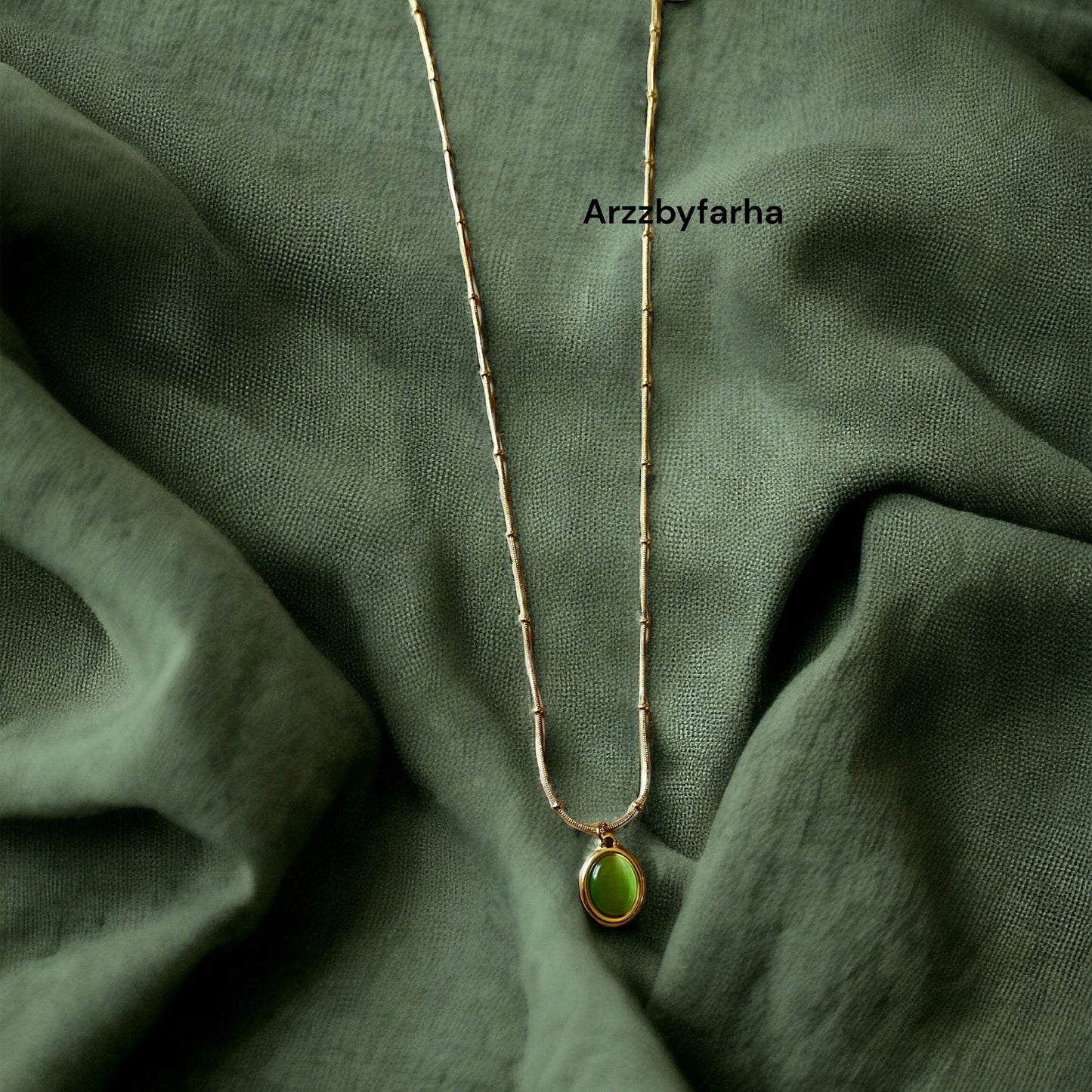 Green Stone Pandent Necklace