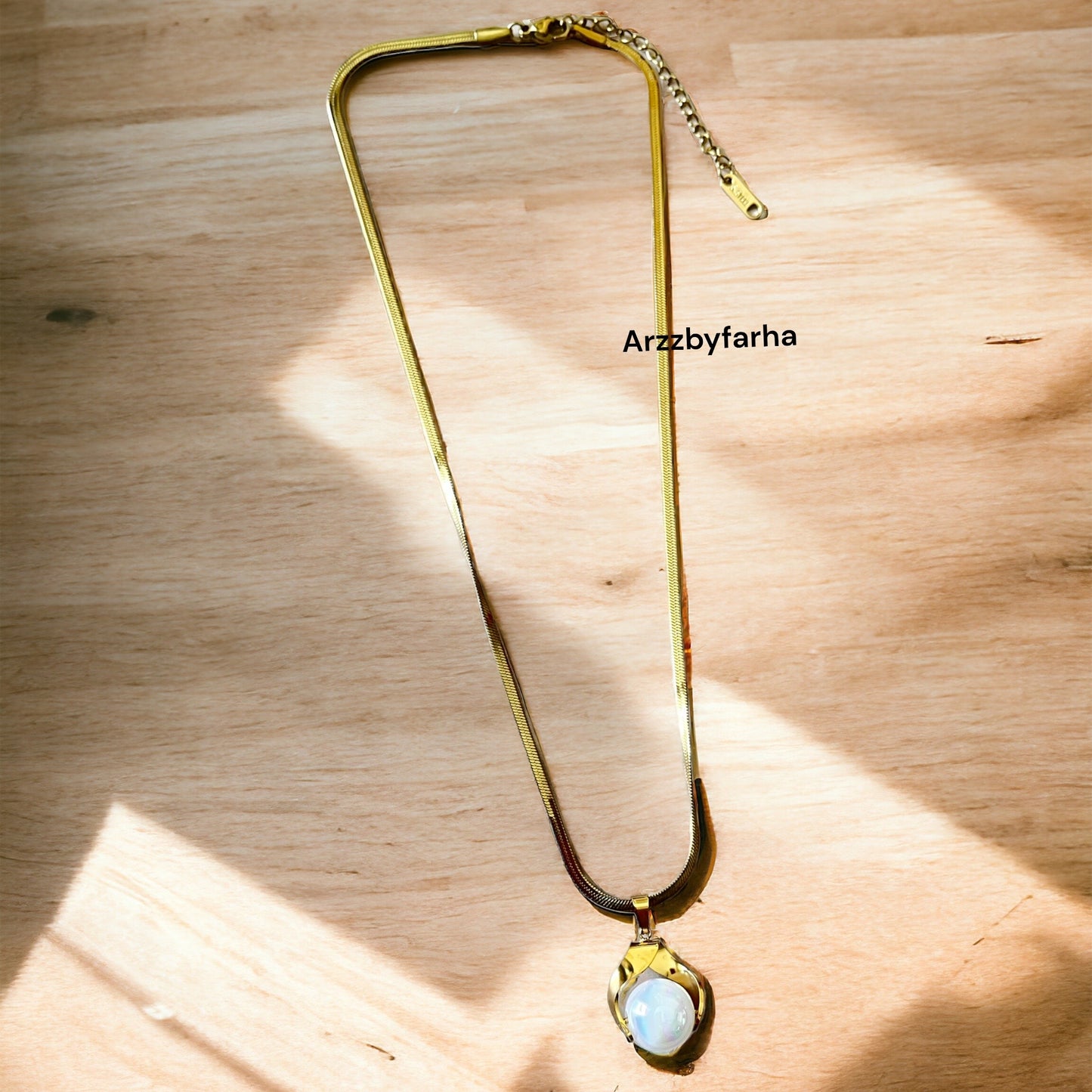 Pearl Gold Pendant Chain