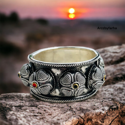 Light Weight Oxidised Bangle