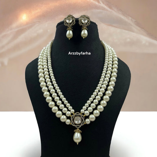 3 Layer Pearl With Victorian Pendant Necklace